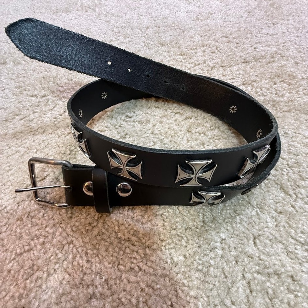 Studded Iron Cross Biker Belt Mens Size 38 USA Leather Black Silver Hardware Y2K